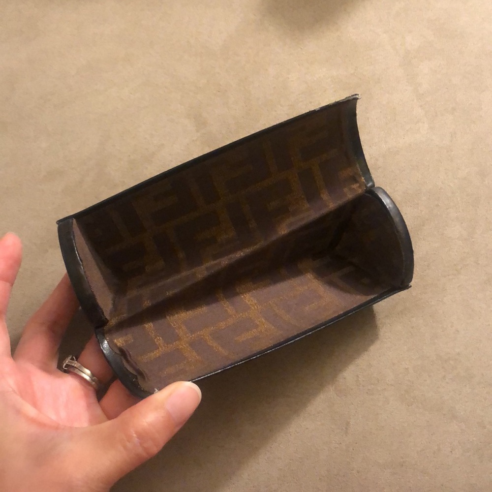 👓 Fendi glasses case